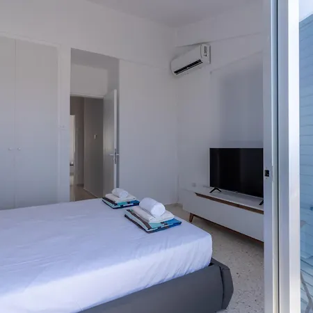 펜션 Seaview Serenity - A 2 Bedroom Townhouse In Paphos *