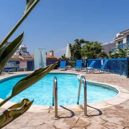 Seaview Serenity - A 2 Bedroom Townhouse In Paphos