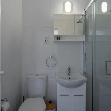 Seaview Serenity - A 2 Bedroom Townhouse In Paphos Klorakas